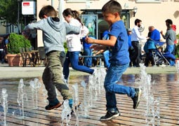 免费信息轰炸机